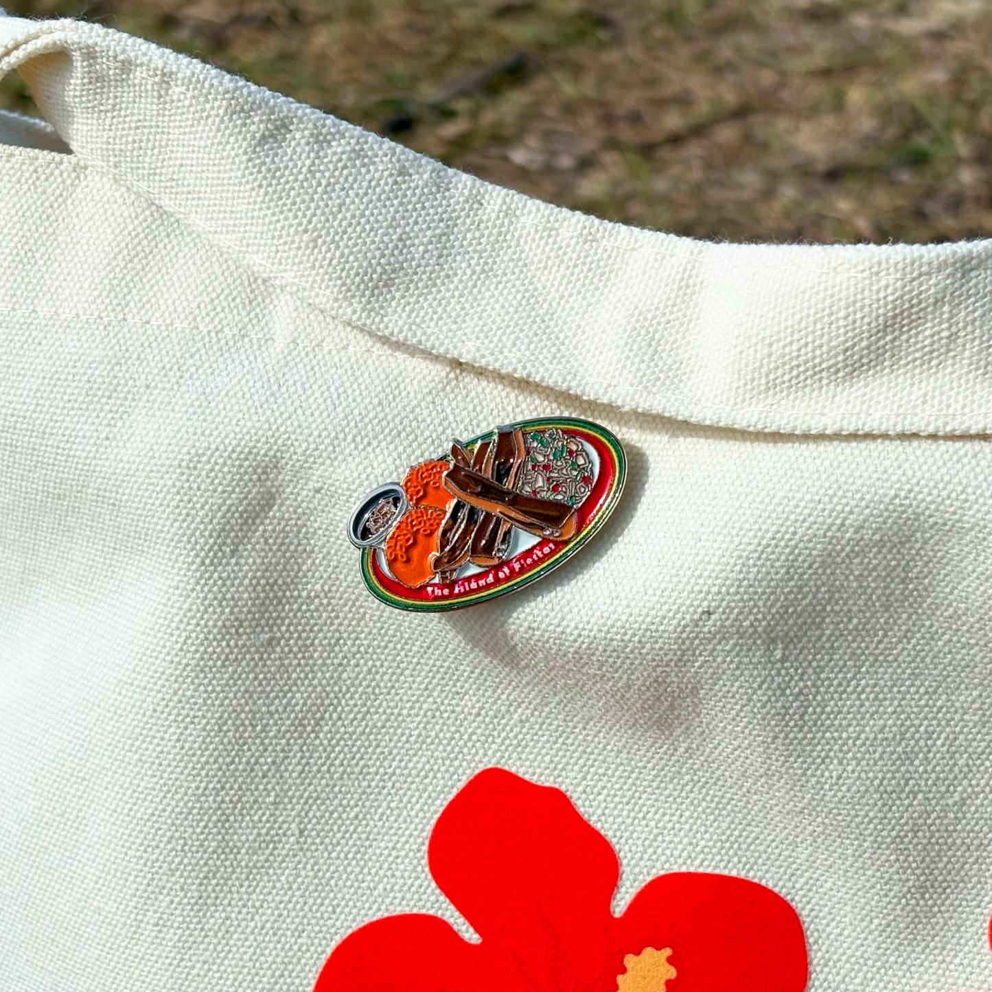 GUAM ISLAND FIESTA PLATE PIN